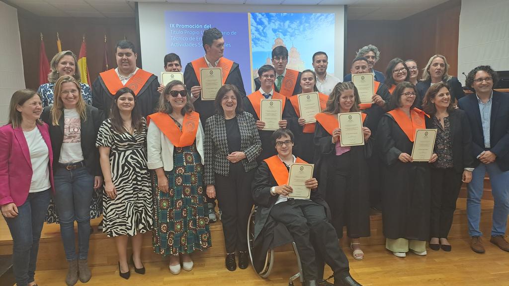 Foto de la graduación de los alumnos de una pasada edición