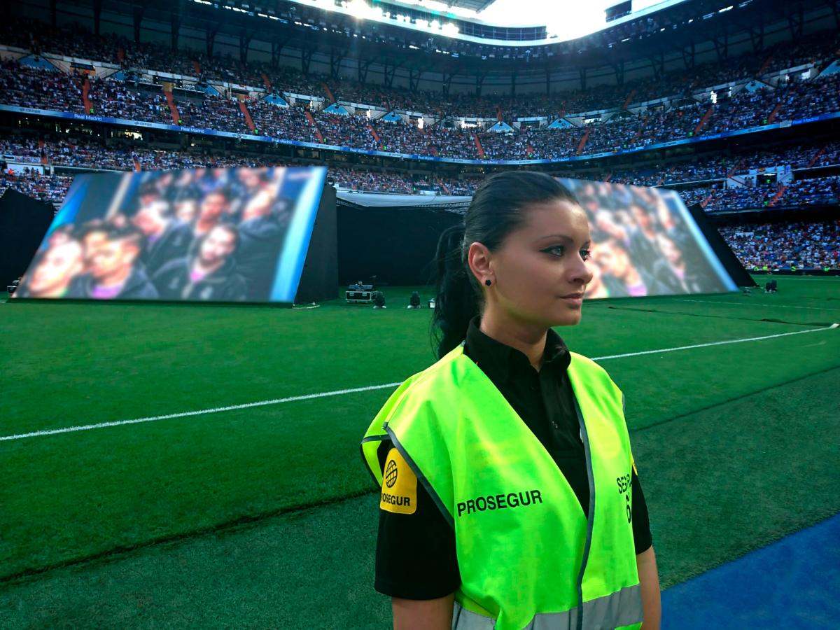 Vigilante en un estadio | Foto de Prosegur