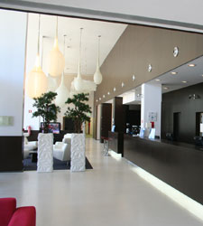 crowne.jpg