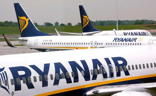 ryanair_aviones_pista.jpg