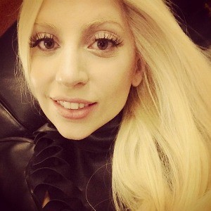 /imag/zeleb/2014/04/30/lady_gaga_casi_casi_natural.jpg