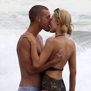 /imag/zeleb/2014/07/28/paris_hilton_6.jpg