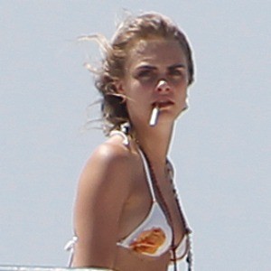 /imag/zeleb/2014/08/14/cara_delevingne_simplemente_ella.jpg