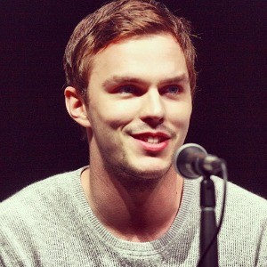 /imag/zeleb/2014/09/29/nicholas_hoult_2.jpg