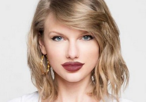 /imag/zeleb/2015/04/23/taylor_swift_labios_con_ayuda_0.jpg