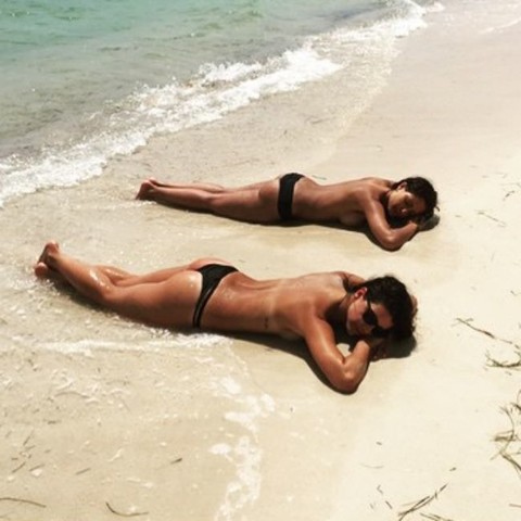 /imag/zeleb/2015/07/20/hiba_abouk_y_ana_caldas_al_sol_de_cuba.jpg