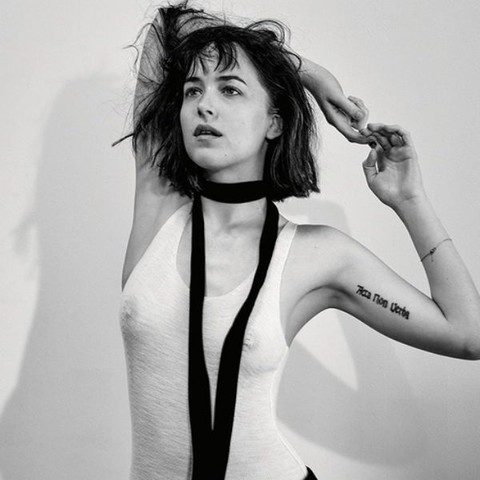 /imag/zeleb/2015/09/17/previa_dakota__5.jpg